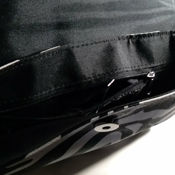 Mini Leopard Print Handbag by Chateau - Picture 6 of 7